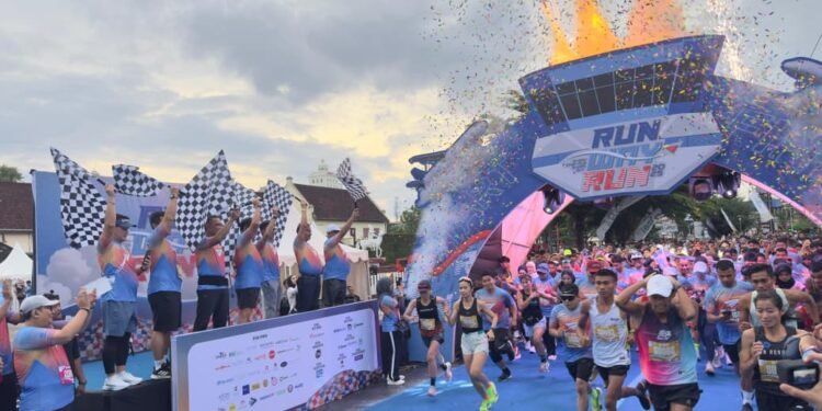 Runway Run 2025,  Ribuan Pelari Rayakan Hari Penerbangan Sipil Internasional di Makassar