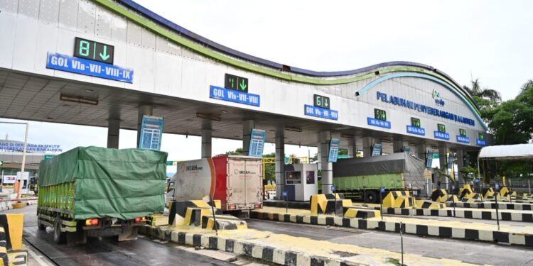 Jelang Arus Balik Tahun Baru, Bus dan Logistik Mengalir ke Jawa