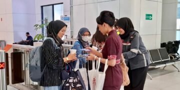 Angkutan Lebaran 2026, KCIC Bagikan 13 Ribu Takjil bagi Penumpang Whoosh