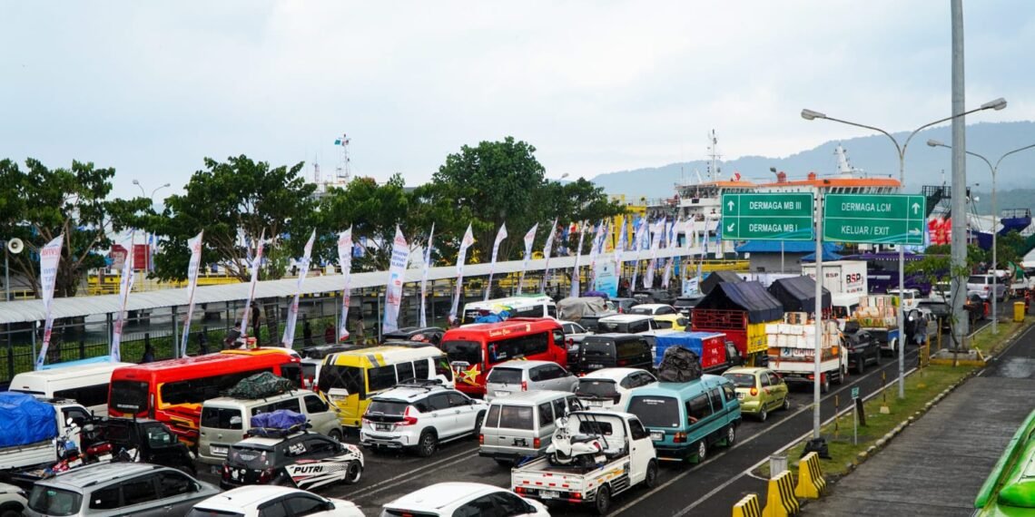 ASDP Kerahkan Layanan Maksimal, Antrean Padat Mengalir menuju Pelabuhan Gilimanuk