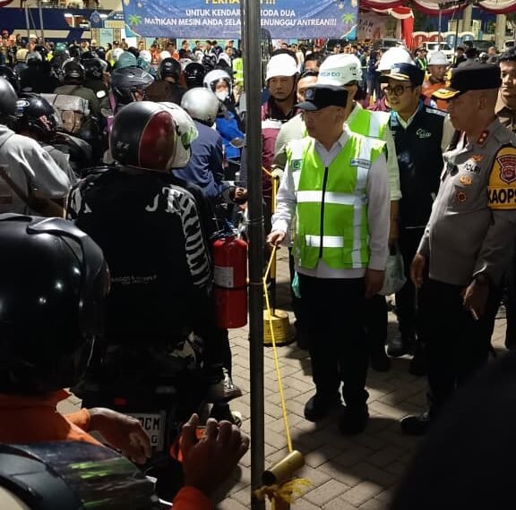 PTP Nonpetikemas Cabang Banten Dukung Arus Mudik Motor dan Truk Sembako ke Sumatera