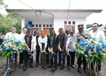 Bank Mantap Dukung PT Taspen Lakukan Bedah Rumah di Manggarai NTT