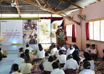 BNI Berdayakan 430 Perempuan NTT Lewat Program Anyaman Lontar