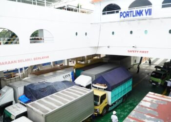 Lonjakan Logistik Ketapang Diurai, Layanan Penyeberangan Terkendali