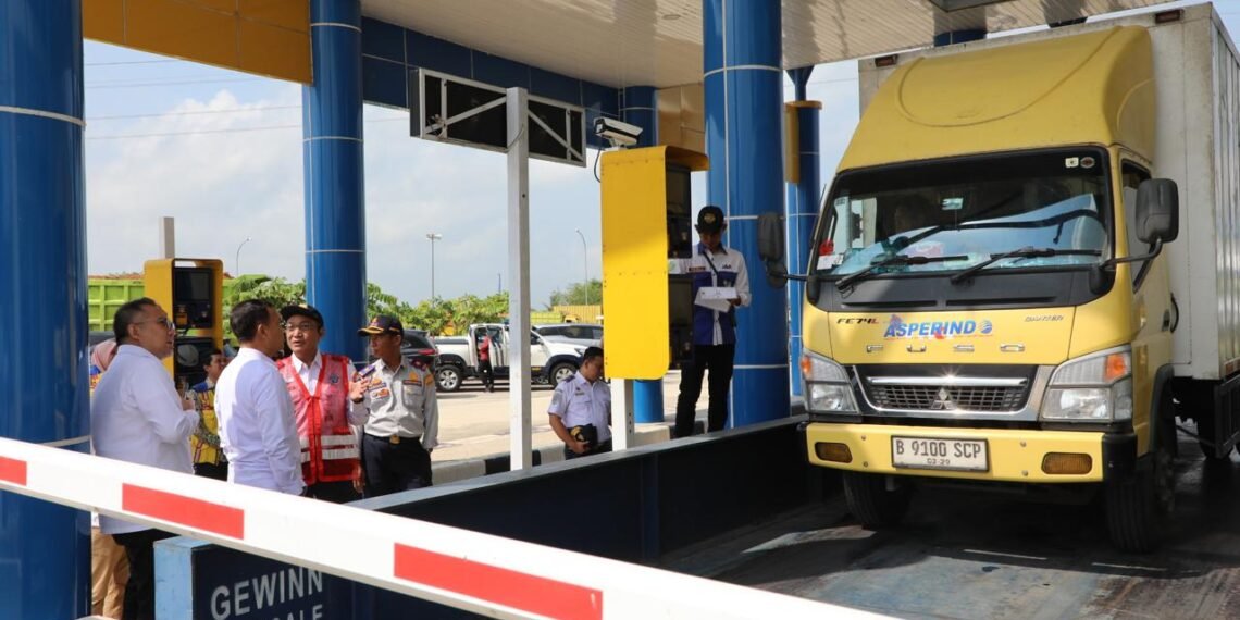 OPTIMALKAN OPERASIONAL ANGKUTAN BARANG, KEMENHUB APRESIASI OPERATOR YANG TERTIB ATURAN, SEKALIGUS TERTIBKAN KENDARAAN MELANGGAR