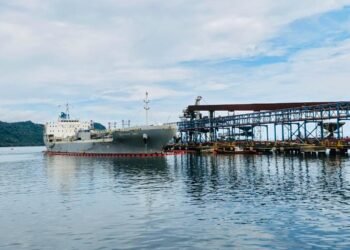 PTP Nonpetikemas Cabang Teluk Bayur Layani MT. Southern Anoa 18.000 Ton Produk Turunan Kelapa Sawit Tujuan Pakistan