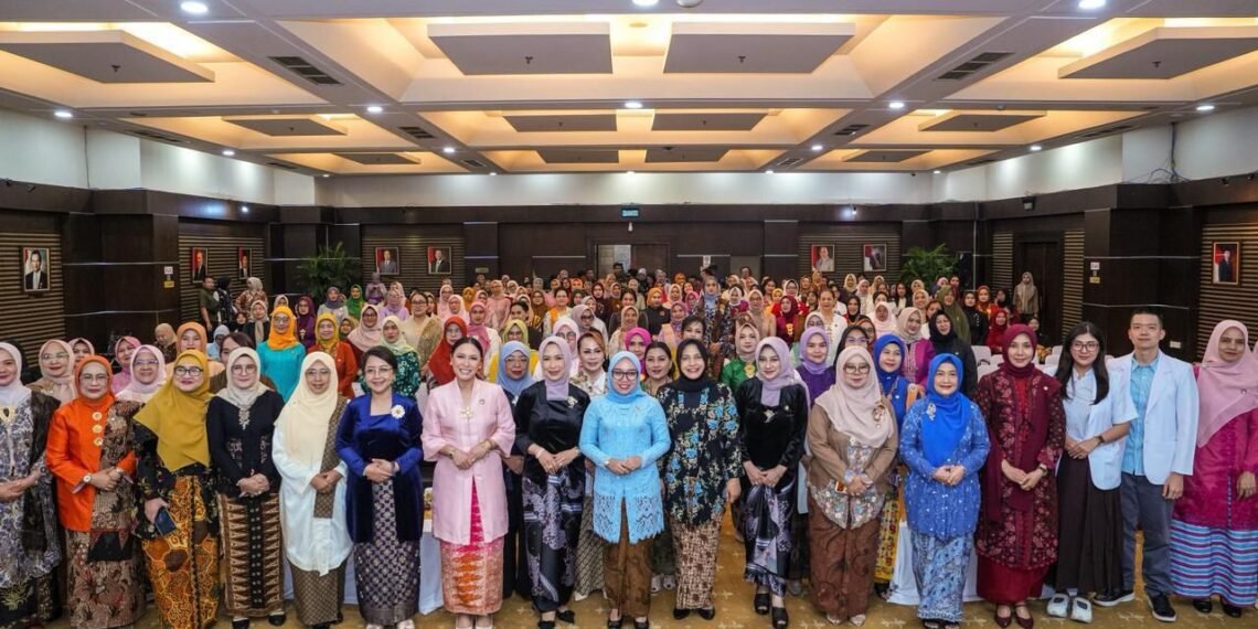 DWP Kemenkop Gaungkan Peran Kartini Masa Kini Melalui Kesehatan Perempuan  Membangun Negeri