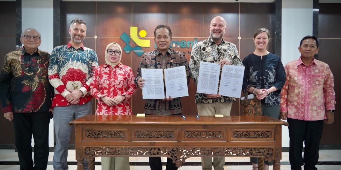 Kemenkop Perkuat Ekosistem Koperasi Desa Merah Putih Lewat Kerja Sama dengan CDF Canada