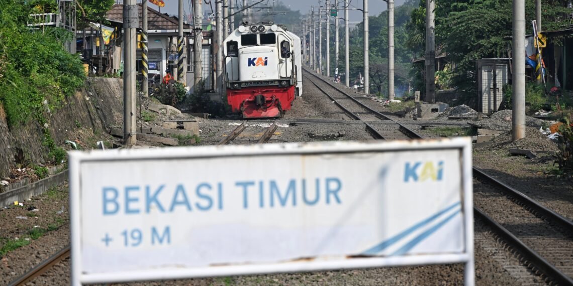 Tindaklanjuti Arahan Presiden Prabowo, Kemenhub dan PT KAI Segera Tertibkan Perlintasan Sebidang