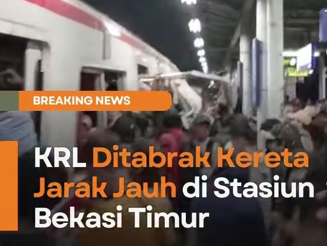 KRL Tertemper KA Argo Bromo Anggrek Relasi Gambir Surabaya di Sta Bekasi Timur
