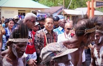 Menkop Resmikan Koperasi Merah Putih di Kab Mimika Papua Tengah