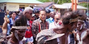 Menkop Resmikan Koperasi Merah Putih di Kab Mimika Papua Tengah