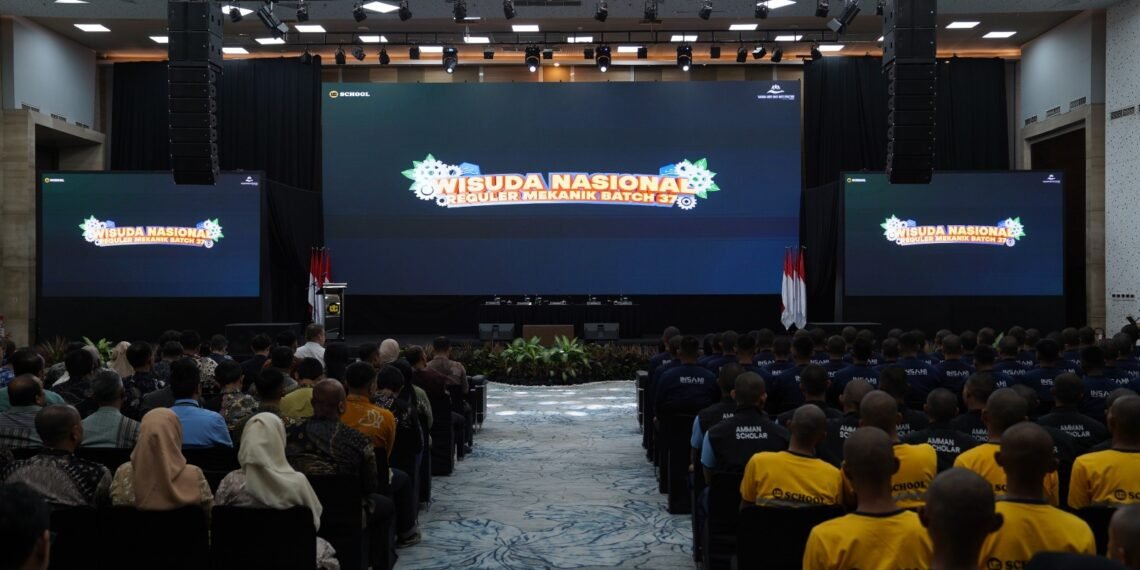 UT School Wisuda Nasional Mekanik Alat Berat Batch 37
