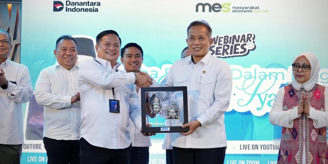 Menkop Buka Kick-Off Program “Mba Maya 2026” Kolaborasi MES dengan PNM