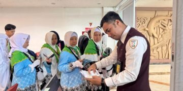 TUNTASKAN PELAYANAN EMBARKASI HAJI GELOMBANG PERTAMA, BANDARA JUANDA SIAP LAYANI EMBARKASI GELOMBANG KEDUA