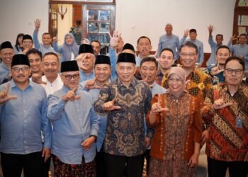 Menkop Ajak Koperasi Tebu Rakyat Miliki Saham Pabrik Gula