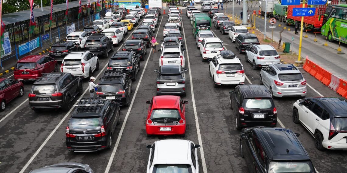 Trafik Libur Panjang  Ramai, Ferry  Jadi Moda Utama Pilihan Masyarakat