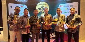 Melangkah Bersama Keberlanjutan, Grup United Tractors Raih TOP CSR Awards 2026