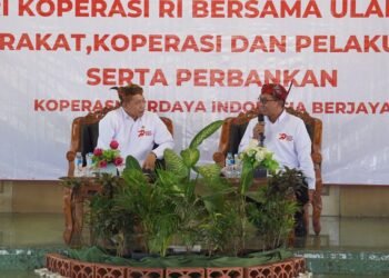Menkop Tegaskan Penguatan Koperasi Saat Berdialog dengan Penggerak Koperasi di Pamekasan