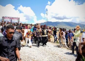 Menkop Bawa Semangat Koperasi ke Festival Lembah Baliem Wamena