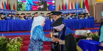 Wamenkop Ajak Wisudawan IPB Berkarya Melalui Semangat Koperasi