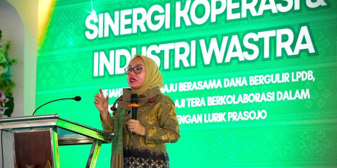Wamenkop Farida Farichah Dorong Koperasi Aji Tera Klaten Tembus Pasar Global