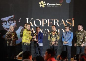 Menkop Hidupkan Semangat Juang Bung Hatta Di Malam Koperasi Award 2026