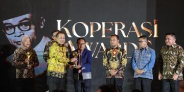 Menkop Hidupkan Semangat Juang Bung Hatta Di Malam Koperasi Award 2026