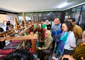 Dari Klaten ke Pasar Dunia, LPDB Koperasi Dorong Lurik Prasojo Naik Kelas