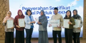 BCA Syariah dan Istiqlal Halal Center Serahkan Sertifikat Halal untuk 49 UMKM