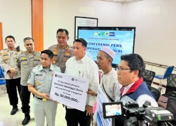 Santunan Asuransi atas nama Surya, Korban Meninggal Dunia KMP Virgo Transport 8 Diserahkan ke Ahli Waris