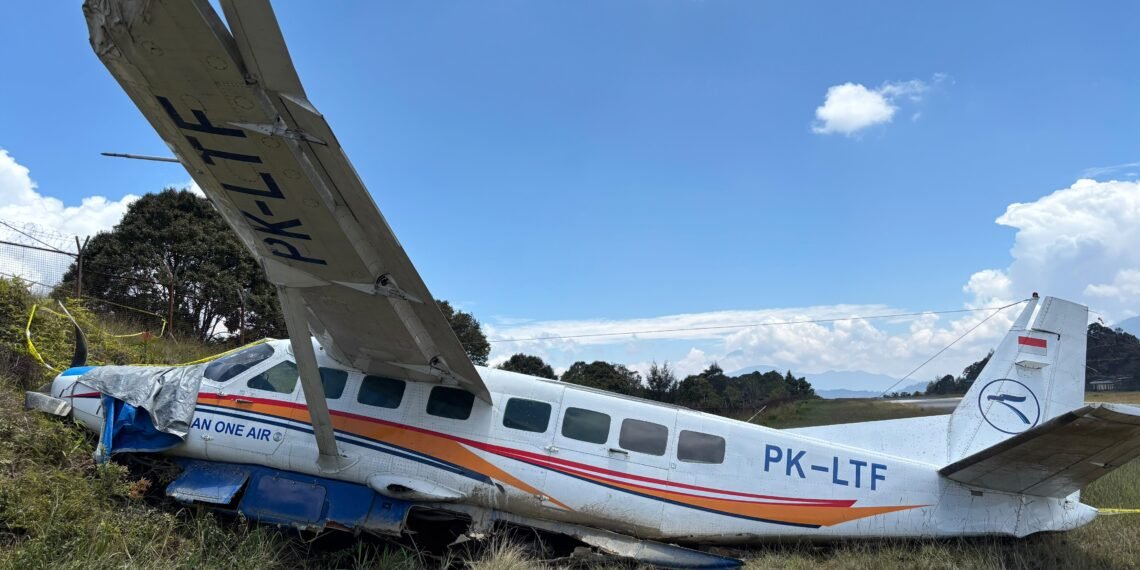Insiden Pesawat Asian One di Papua Tengah, Kemenhub Pastikan Seluruh Penumpang dan Awak Pesawat Selamat